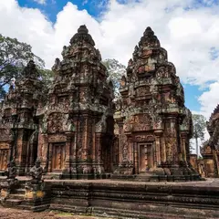 Banteay Srei（バンテアイ・スレイ）