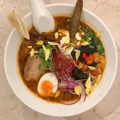 スパイスラーメン 点と線．