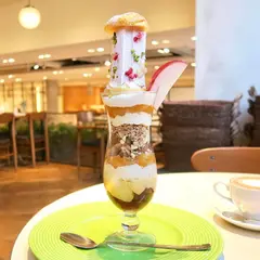 サロン ベイクアンドティー （SALON BAKE&TEA） 