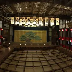 旧金毘羅大芝居「金丸座」