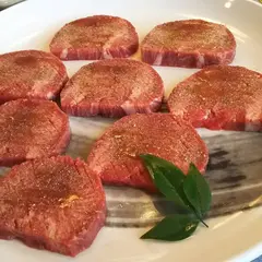 モーモーとんちゃん実生庵