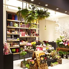 CORK NEWoMan(コルク ニュウマン) 新宿