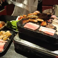 溶岩焼 TO．TO．RO （戸灯路）