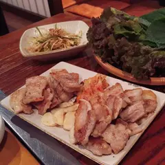 豚友家 (トヌガ) 新大久保店