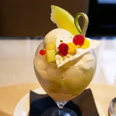 エンポリオ アルマーニ カフェ