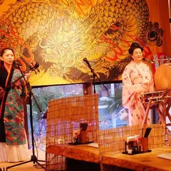 沖縄 国際通り 民謡居酒屋 地酒横丁｜沖縄料理