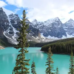 モレーン湖 (Moraine Lake)