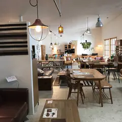 （有）西岡家具店
