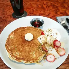 Megan - Bar & Patisserie（ミーガン バー&パティスリー）