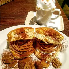 Cheval Cafe（シュバルカフェ）
