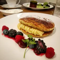 ヨックモック 青山本店 （yoku moku）