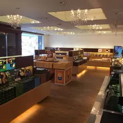 ルタオ プラス|小樽・ドゥーブルフロマージュ・ロイヤルモンターニュ・クリームパフェ・スイーツ・北海道・カフェスペース・グルメ・ケーキ・観光旅行のお土産
