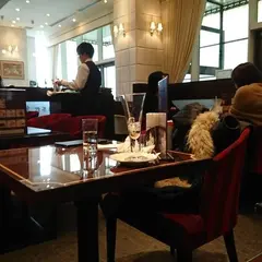 THE ALLEY 鹿角巷 有樂町店