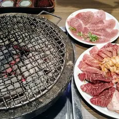 焼肉 栄華亭 お初天神店