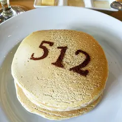 512 CAFE&GRILL