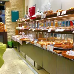 ポンパドウル六本木店