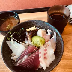 ひびの食堂