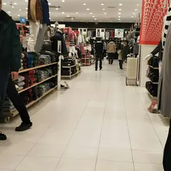 ユニクロ 燕三条店