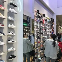 アトモスブルー 表参道