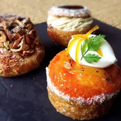 トシ ヨロイヅカ 六本木