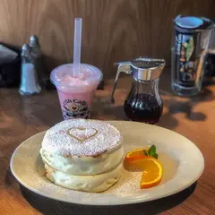 Urth caffe 横浜ベイクォーター店