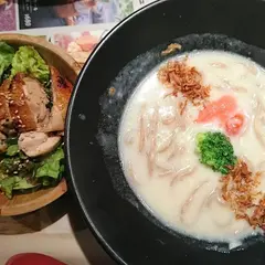 梅田三番街 リバーカフェ