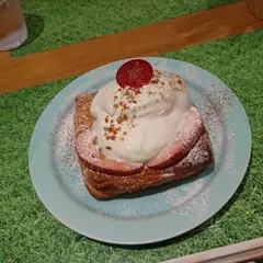 生クリーム専門店ミルクカフェ梅田店