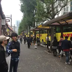 はとバス乗り場