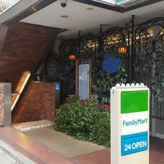執事喫茶 スワロウテイル