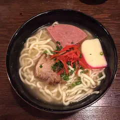 抱瓶