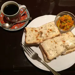 トロワバグ