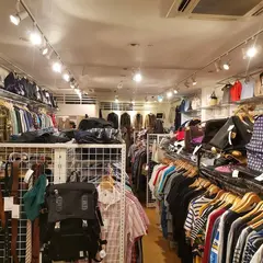 BAZZSTORE下北沢北口店(ブランド古着 バズストア)