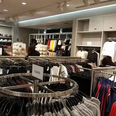 H&M 天神店