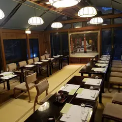 伊豆栄 梅川亭