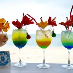 オン ザ ビーチ カフェ