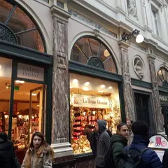 Mary – Galerie de la Reine