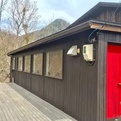 カフェ 崖の上