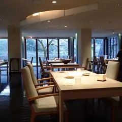 レヴォ