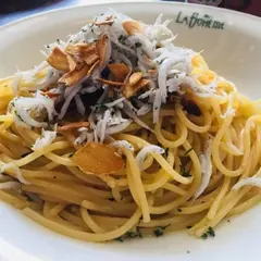 カフェ ラ・ボエム 新宿御苑