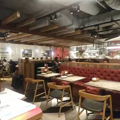 レ・アミーケ ルミネ新宿店