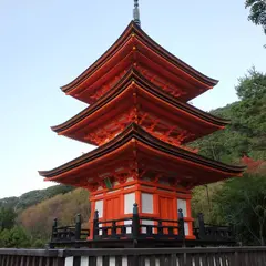 子安の塔