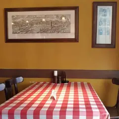 赤いどうくつ