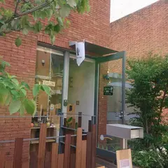おもちゃと雑貨のお店 little tree