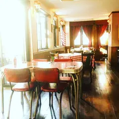 Byrd's Grill & Bar(バーズ グリル アンド バー)