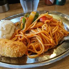 ナポリタン食堂 パンチ 本牧埠頭店