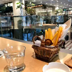 カフェ オットー・ピゥ