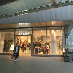 ビームス 六本木ヒルズ