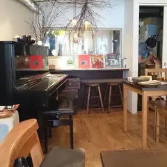 Vieill Bakery cafe & Gallery