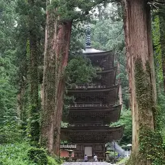 出羽三山神社駐車場
