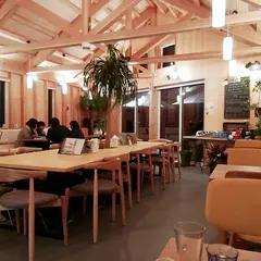 MEG CAFE 511